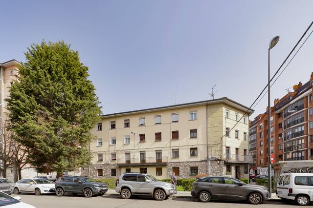 Piso en Venta en Oviedo - CL RIO PILOÑA, 8 en Ventanielles