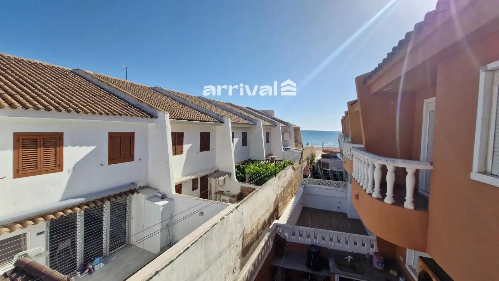 Vista exterior de Casa adosada de alquiler en Valencia con Terraza, Piscina y Horno