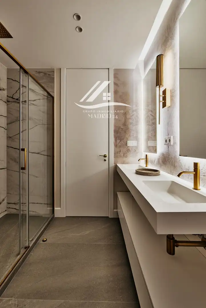 Flat with lift for sale in N/A, imagen 21