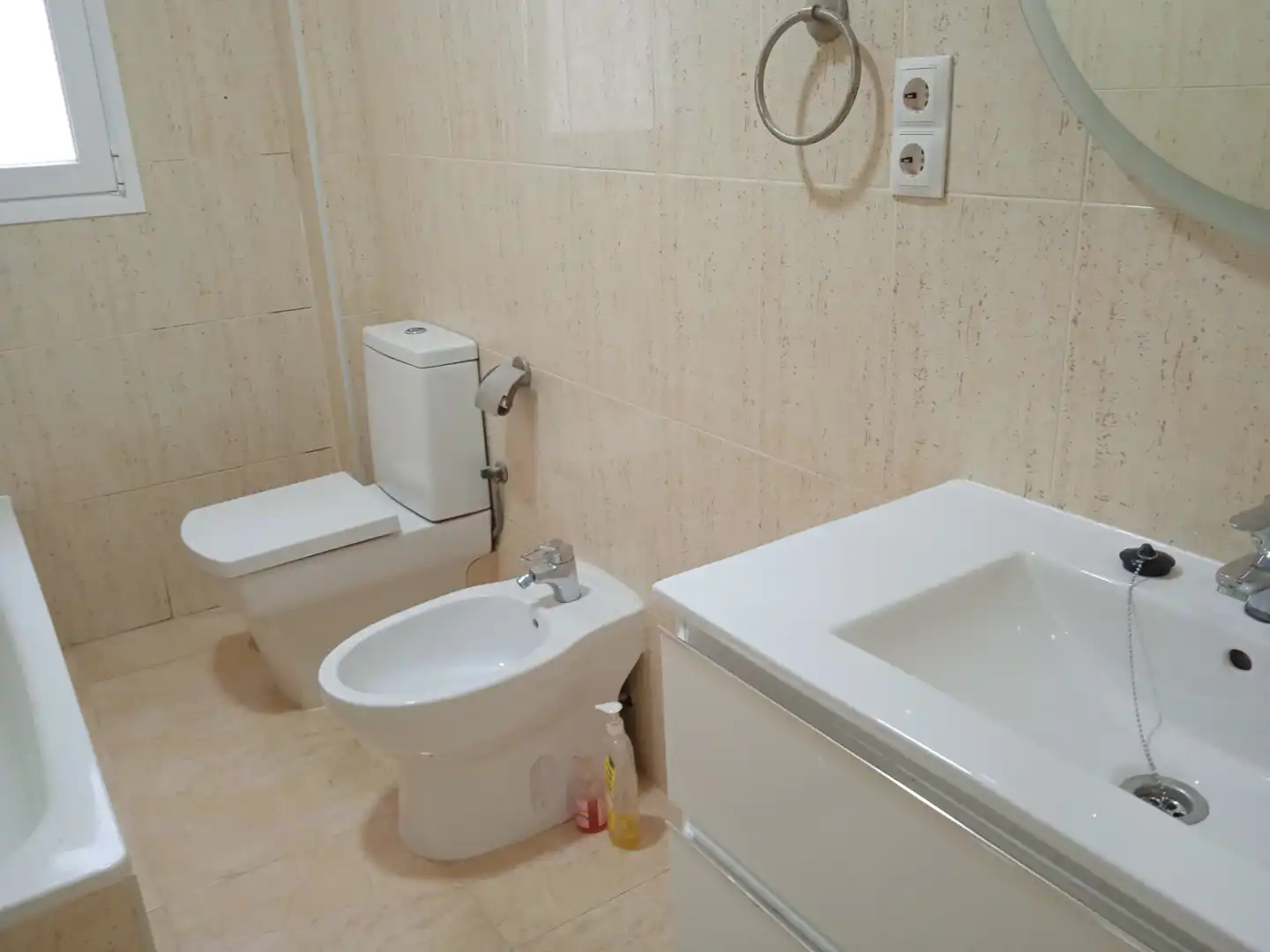 Badezimmer von Wohnung zur Miete in Madrid mit Klimaanlage, Heizung und Parkett