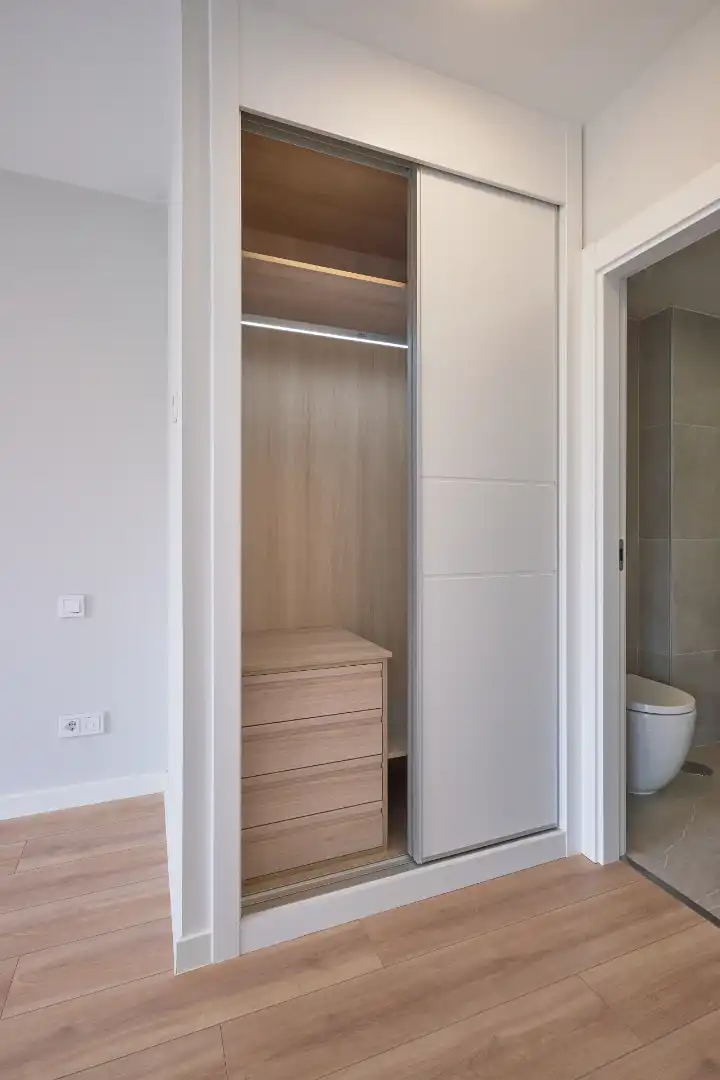 Schlafzimmer von Wohnung zur Miete in Madrid mit Klimaanlage, Terrasse und Abstellraum