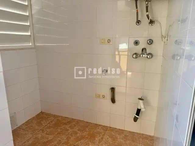 Badezimmer von Wohnung zur Miete in Castellón de la Plana / Castelló de la Plana mit Klimaanlage und Abstellraum