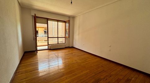 Foto 5 von Wohnung zum Verkauf in Autovia Cantabria, Los Corrales de Buelna , Cantabria