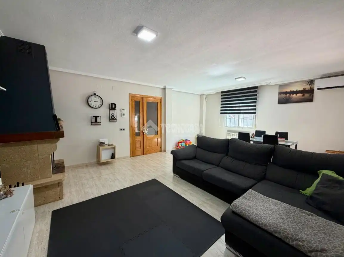 Casa pareada en venta en Villanueva de la Torre, imagen 5