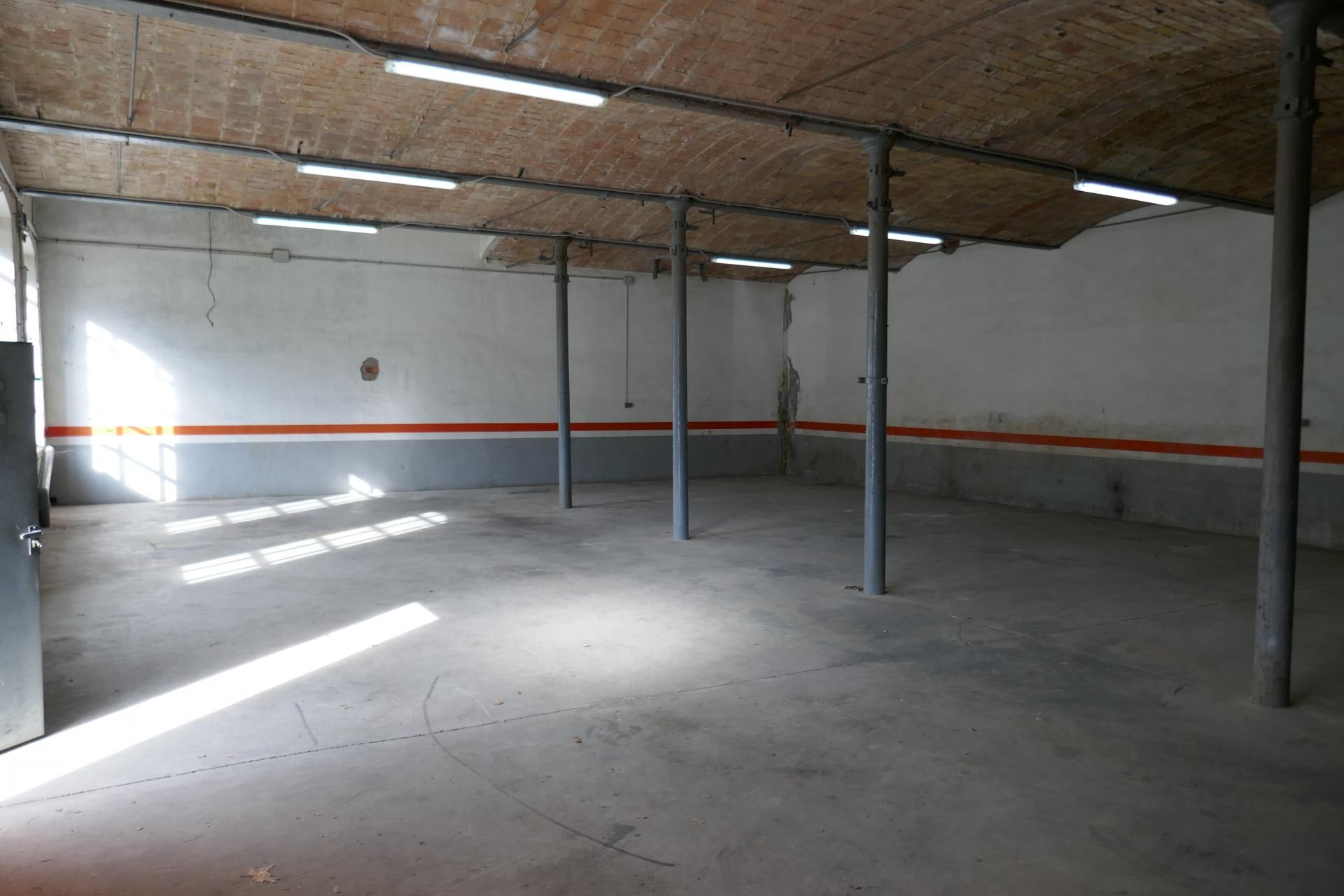 Industrial buildings to rent in Ripoll