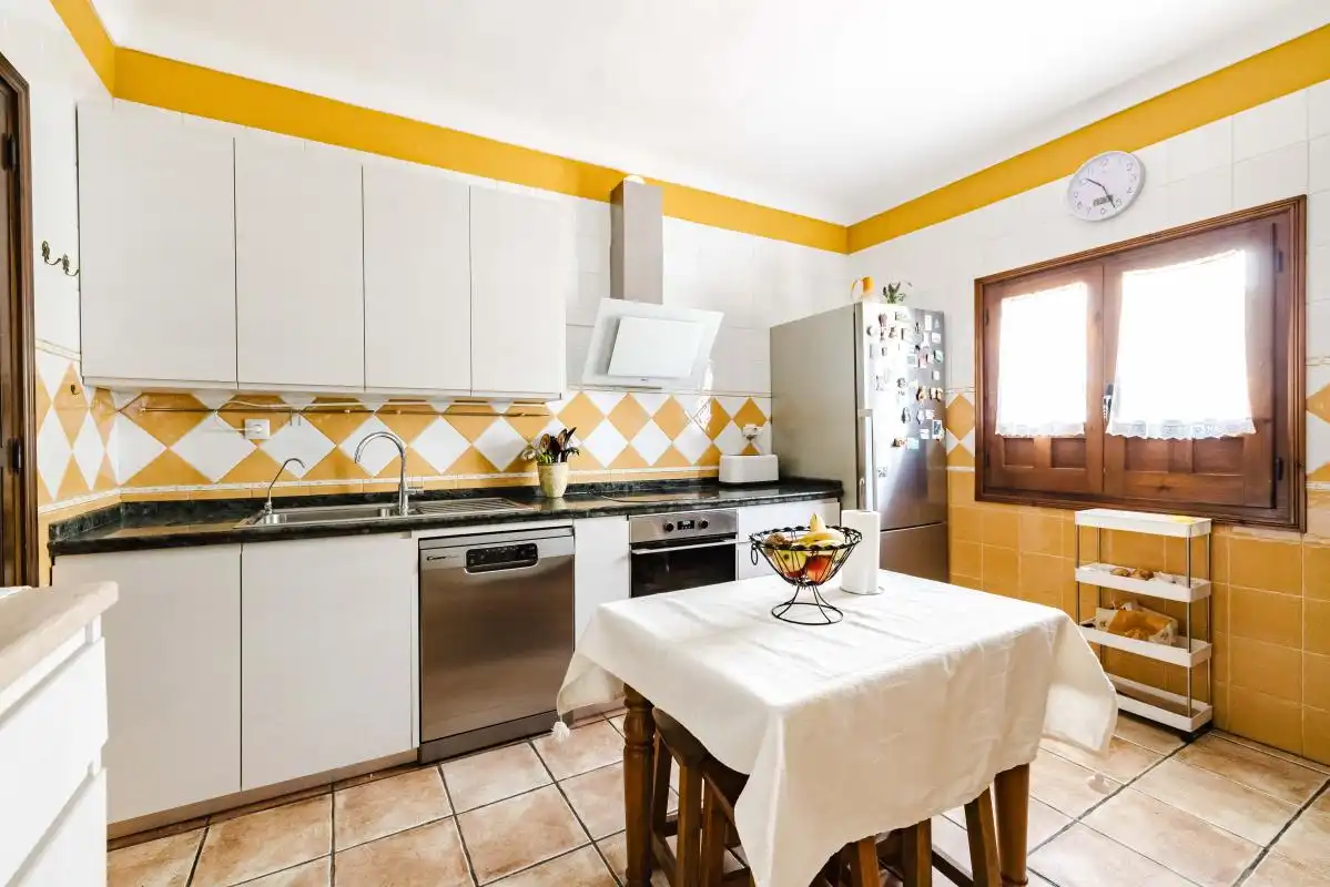 Cuina de Casa o xalet en venda en Málaga amb Aire condicionat i Calefacció