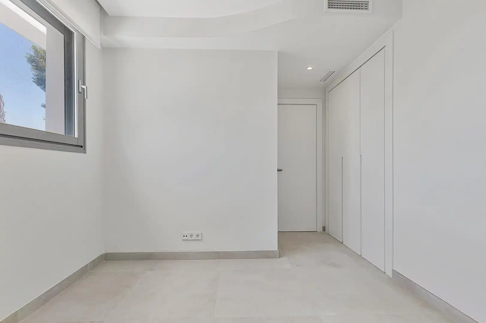 Casa adosada en venta en Marbella con Aire acondicionado, Calefacción y Jardín privado