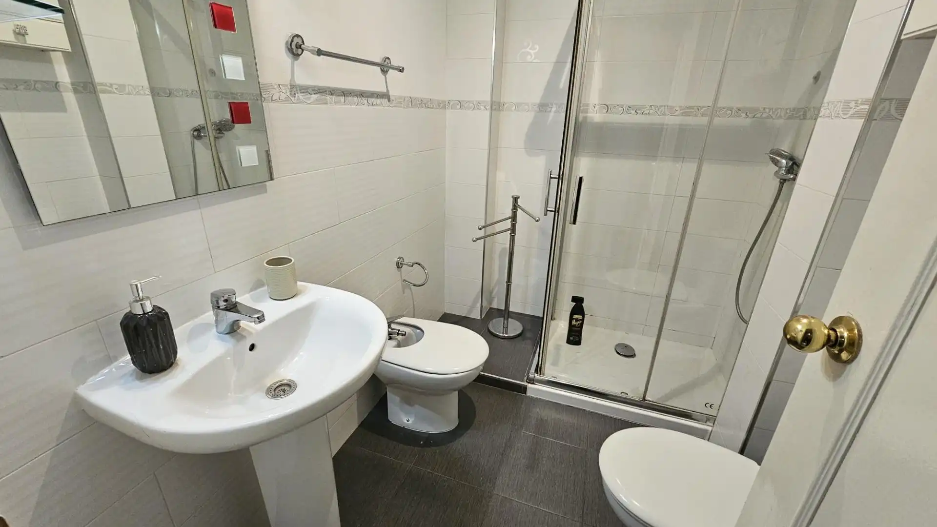Bathroom of Flat for rent in Córdoba
