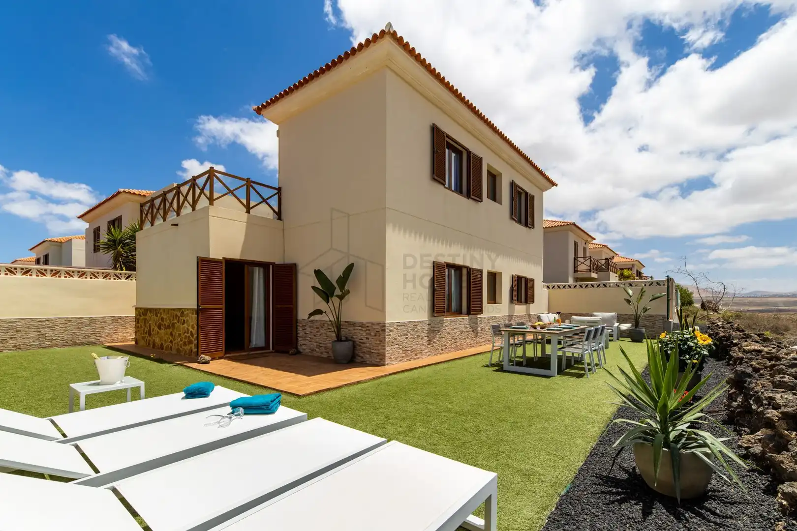 Vista exterior de Casa o chalet en venta en La Oliva con Jardín privado, Terraza y Amueblado