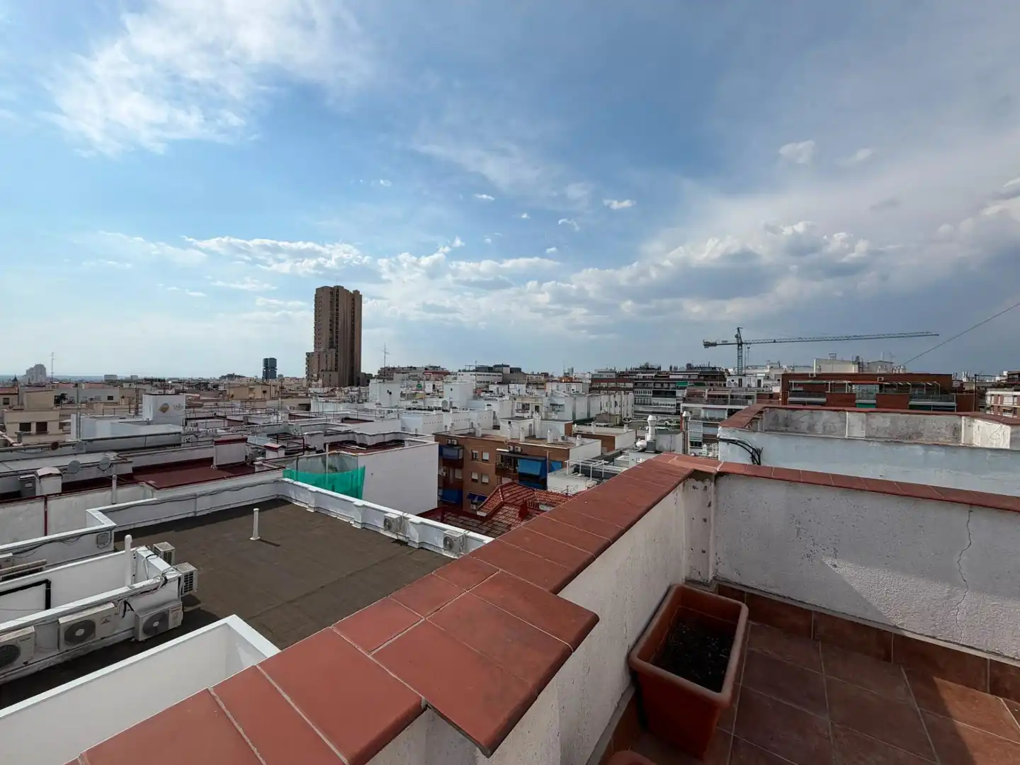 Außenansicht von Dachboden zur Miete in Madrid mit Klimaanlage, Terrasse und Möbliert