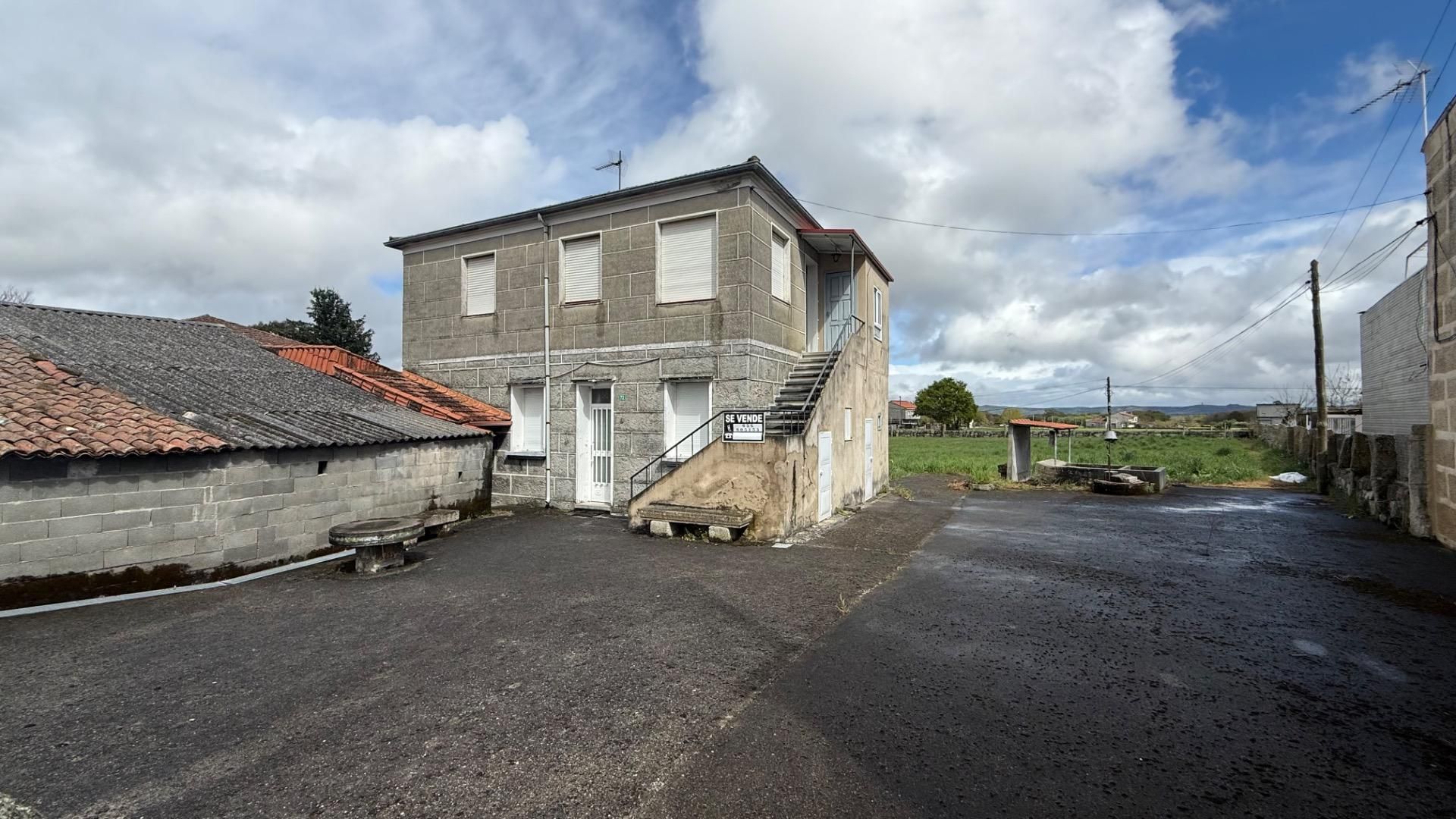 Vista exterior de Casa o xalet en venda en Sandiás amb Calefacció, Jardí privat i Traster