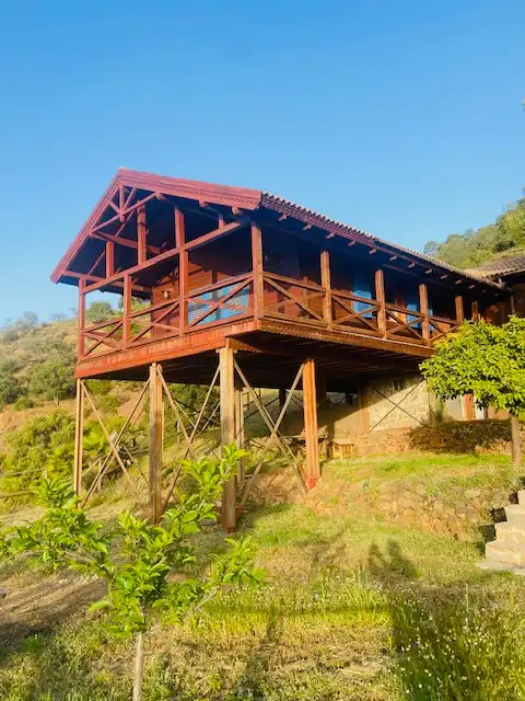 Casa rústica con jardín en venta en Tolox, imagen 2