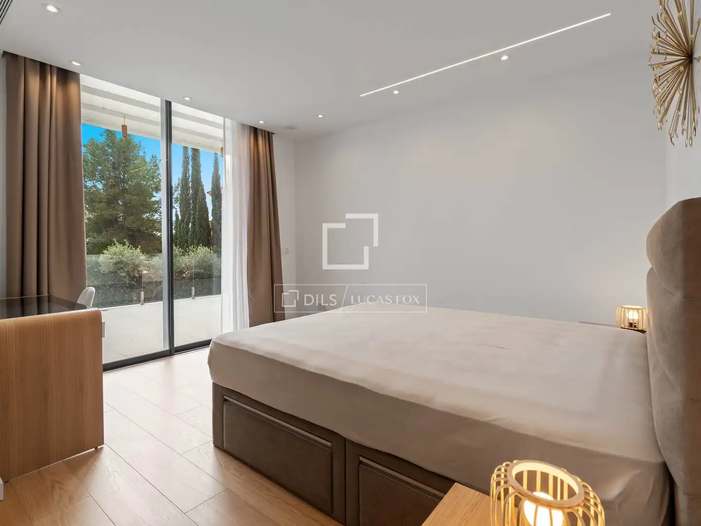 Bedroom of Houses for sale in Benahavís  with Air Conditioner, Heating and Private garden