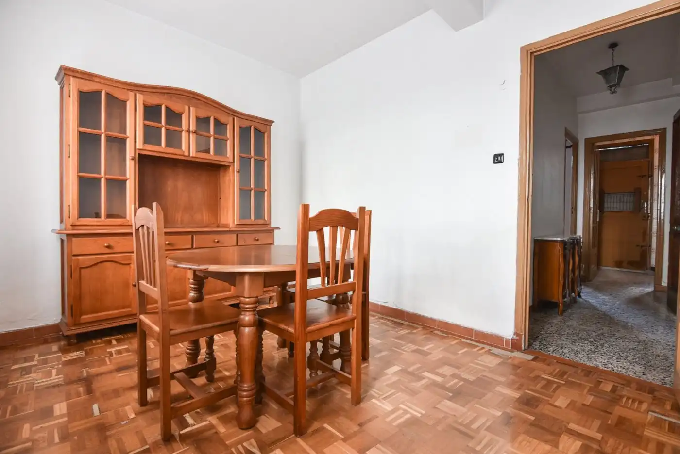 Menjador de Casa o xalet en venda en A Coruña Capital  amb Jardí privat, Traster i Alarma