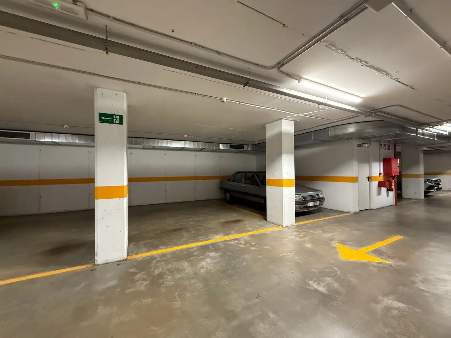 Parking de Piso de alquiler en A Coruña Capital  con Calefacción y Trastero