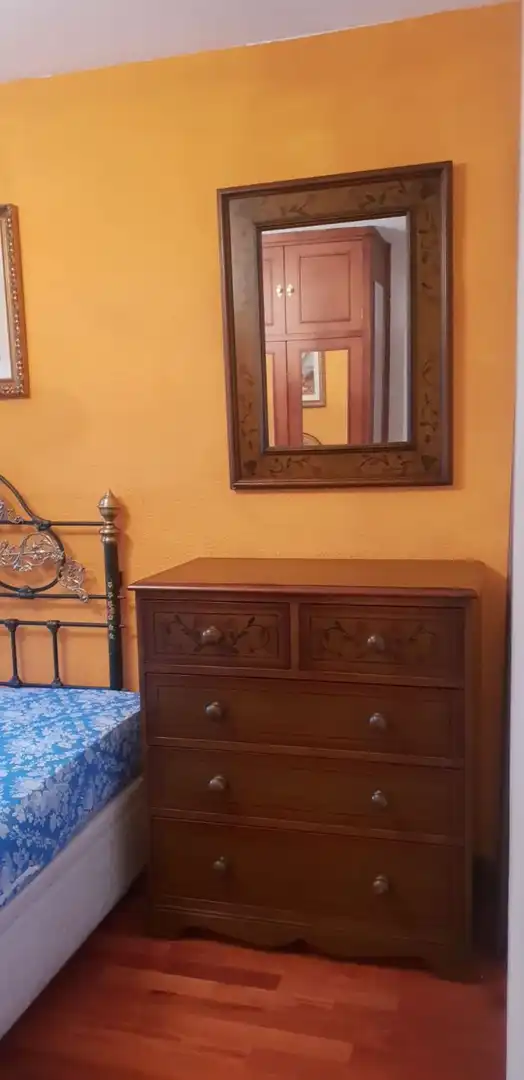 Habitación de Piso de alquiler en Sevilla con Aire acondicionado, Amueblado y Horno