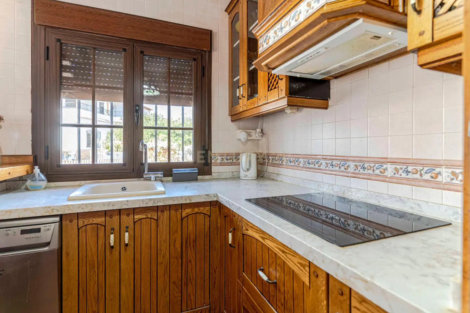 Cuina de Casa o xalet en venda en Los Guájares amb Aire condicionat, Jardí privat i Traster