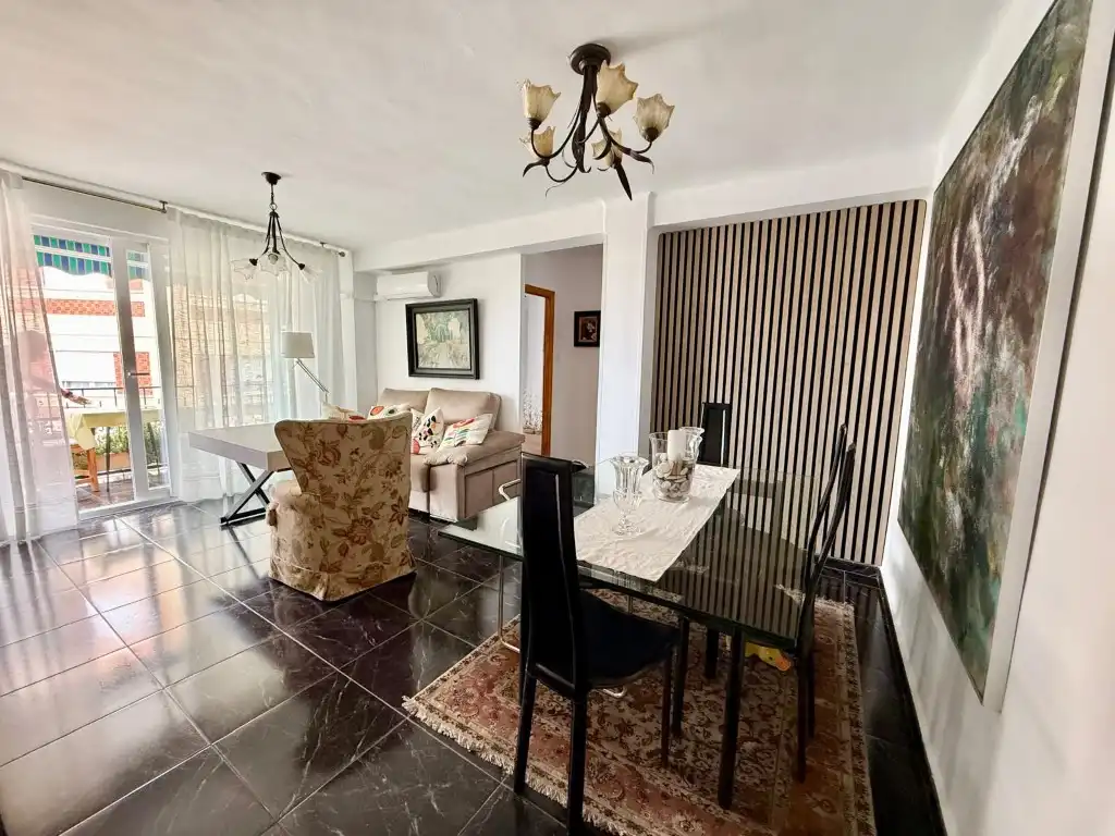 Sala d'estar de Pis en venda en Vélez-Málaga amb Aire condicionat i Terrassa