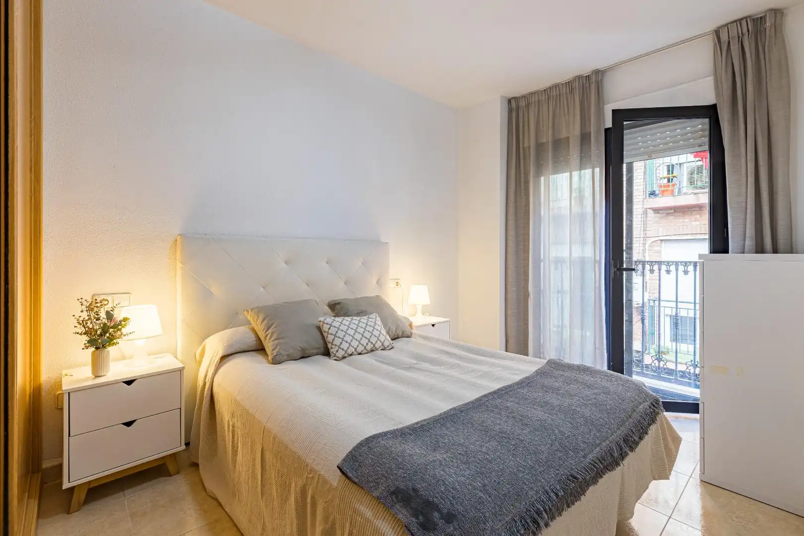 Dormitori de Apartament en venda en Murcia amb Aire condicionat i Moblat