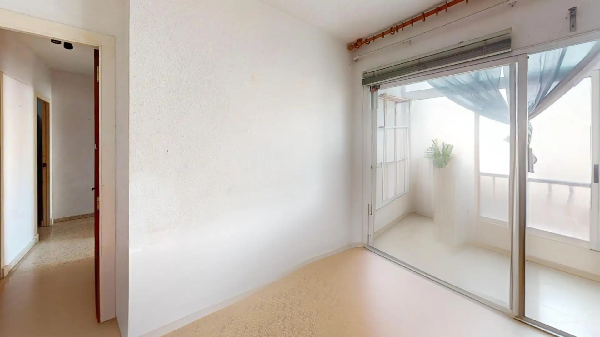 Habitación de Piso en venta en Pilar de la Horadada con Amueblado, Horno y Balcón