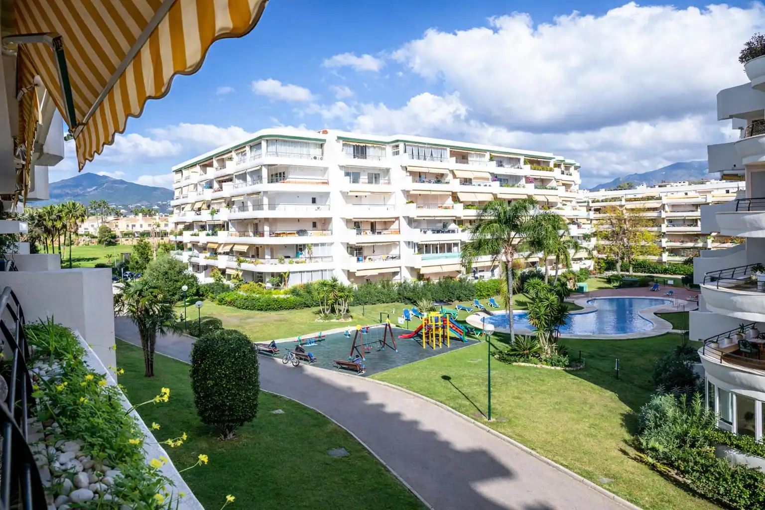 Apartament amb piscina en venda a San Pedro de Alcántara, imagen 19