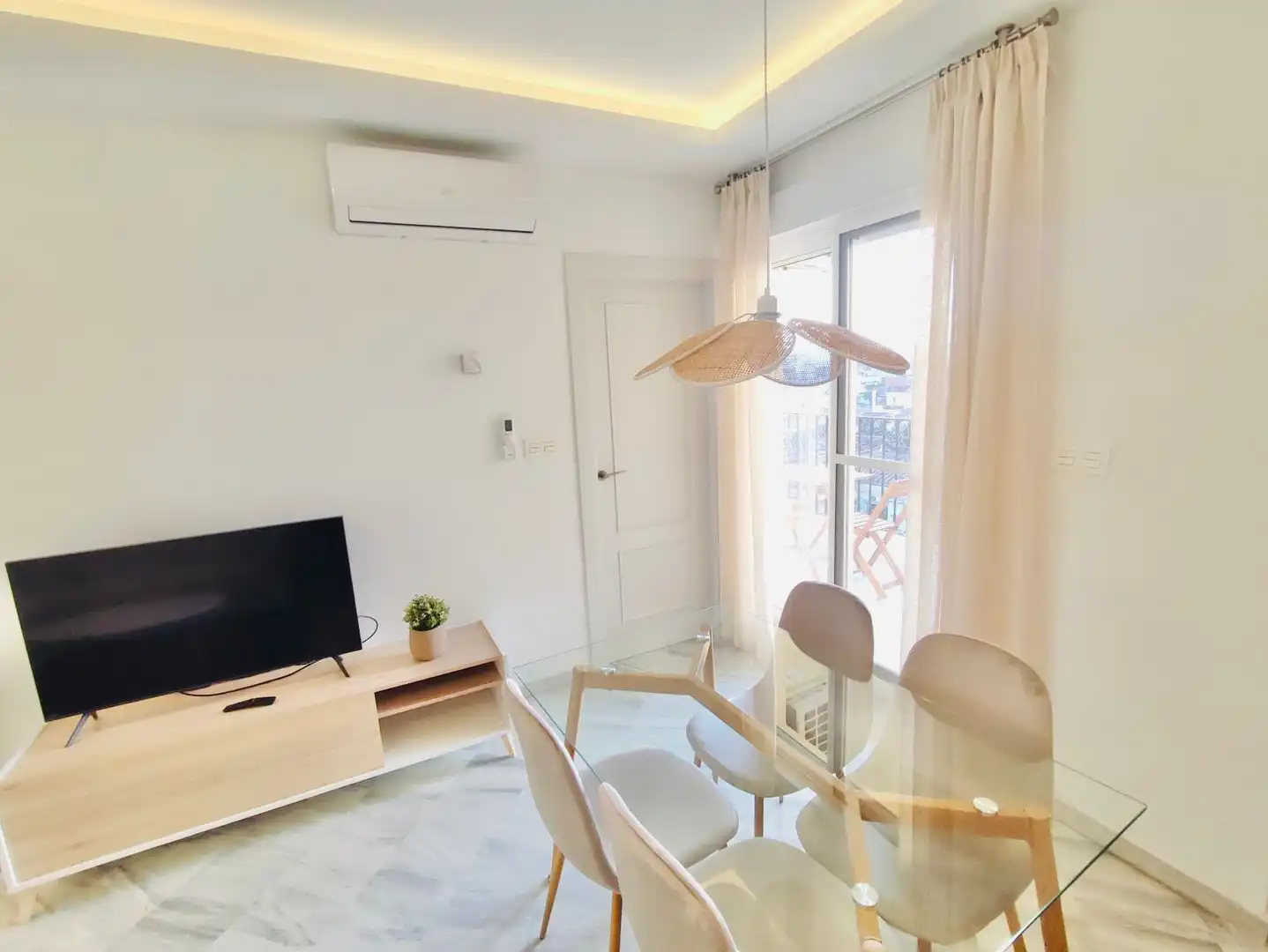 Wohnzimmer von Wohnung zur Miete in Granada mit Klimaanlage, Heizung und Terrasse