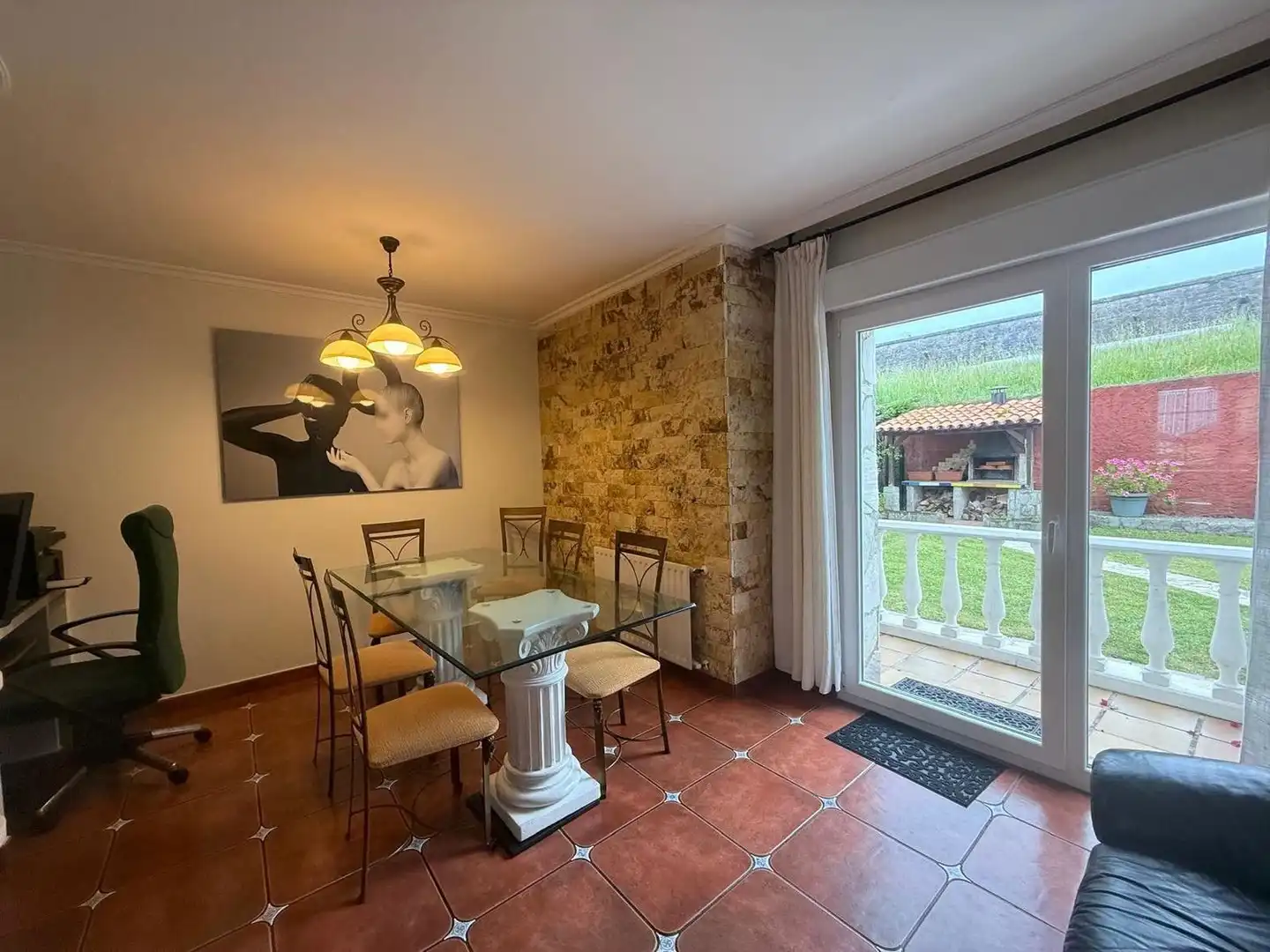 Comedor de Casa o chalet en venta en Gijón  con Calefacción, Terraza y Piscina