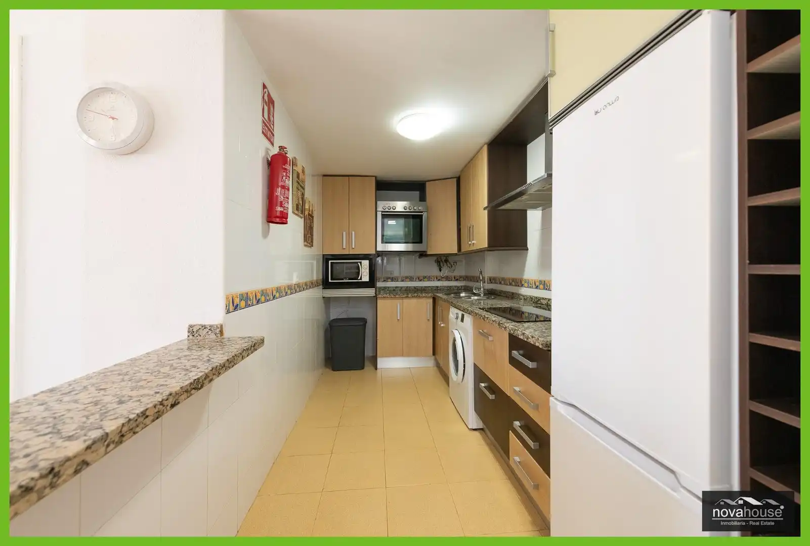 Cocina de Piso en venta en Vélez-Málaga con Amueblado