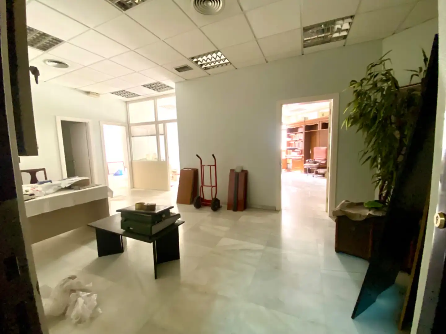 Oficina en venta en Almería