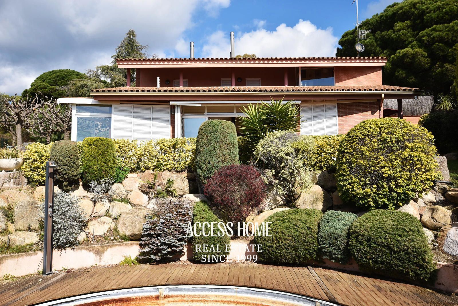 Vista exterior de Casa o xalet en venda en Sant Vicenç de Montalt amb Aire condicionat, Calefacció i Terrassa