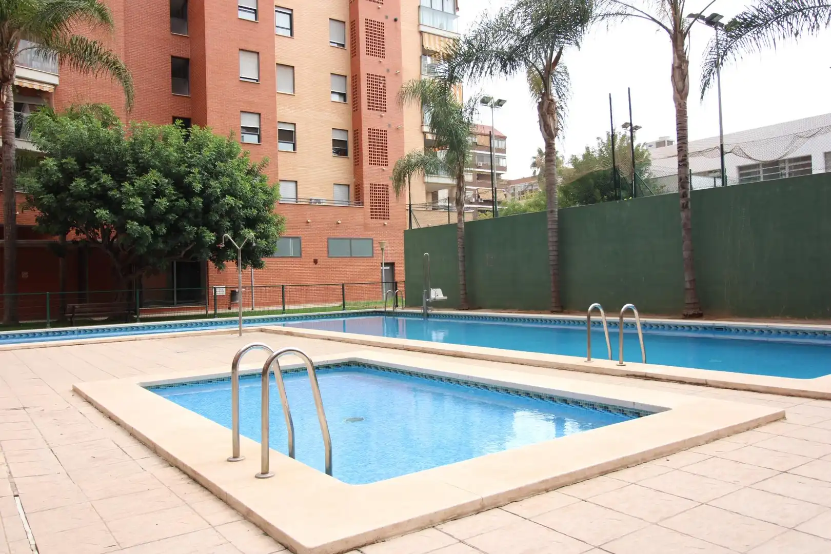 Piscina de Piso en venta en Valencia con Aire acondicionado, Jardín privado y Piscina comunitaria