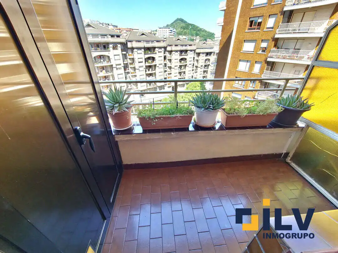 Terraza de Piso en venta en Portugalete con Calefacción, Terraza y Amueblado