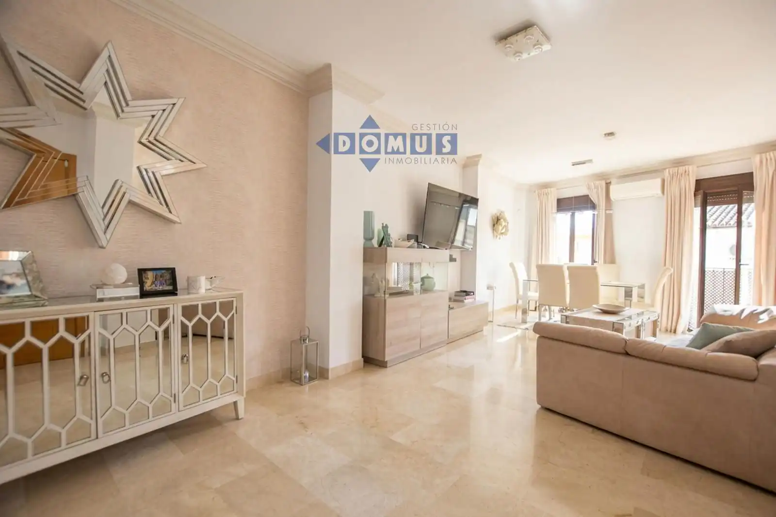 Wohnzimmer von Wohnung zum Verkauf in Centro