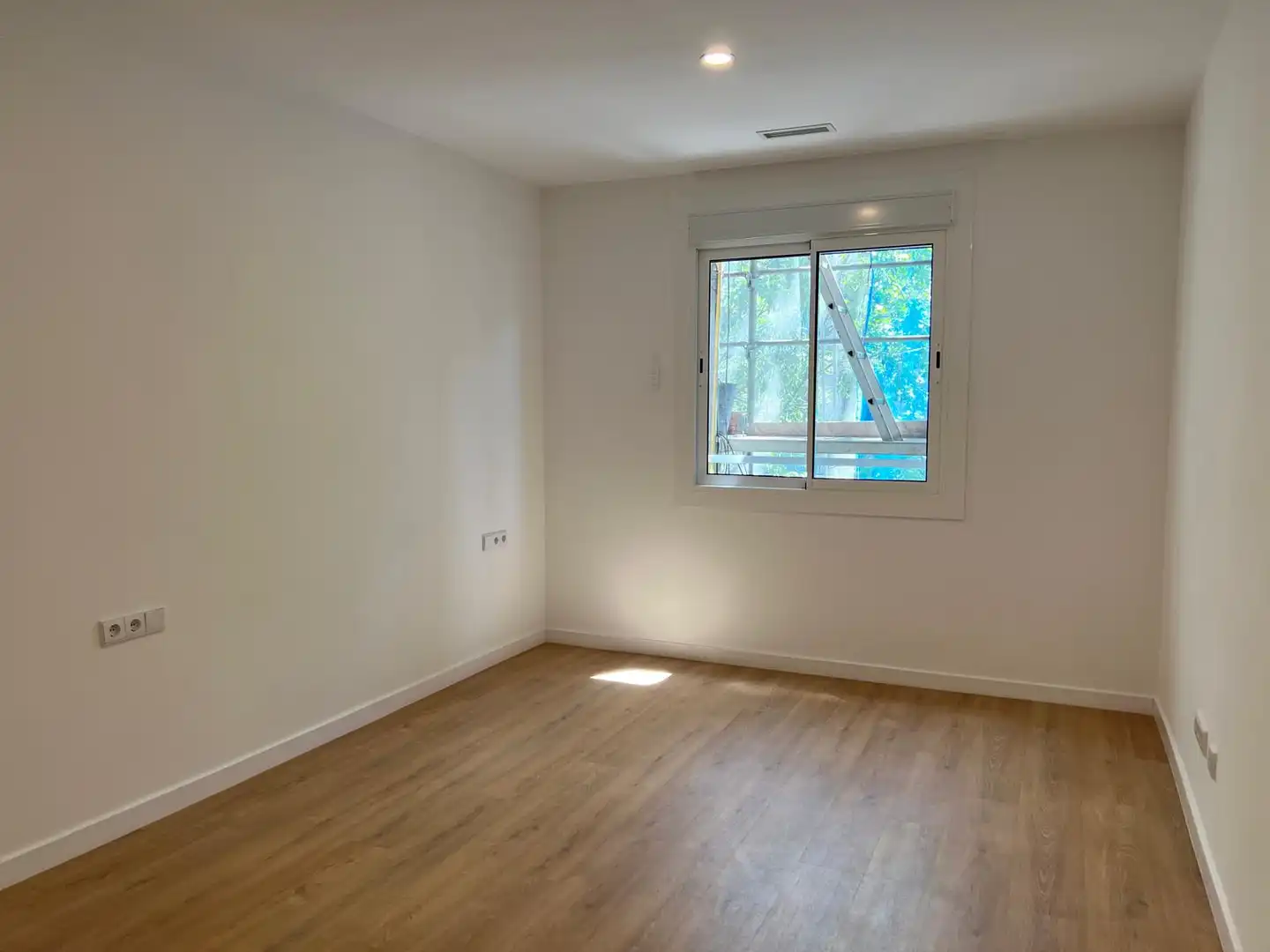 Schlafzimmer von Wohnung zum Verkauf in Barcelona mit Klimaanlage, Heizung und Parkett