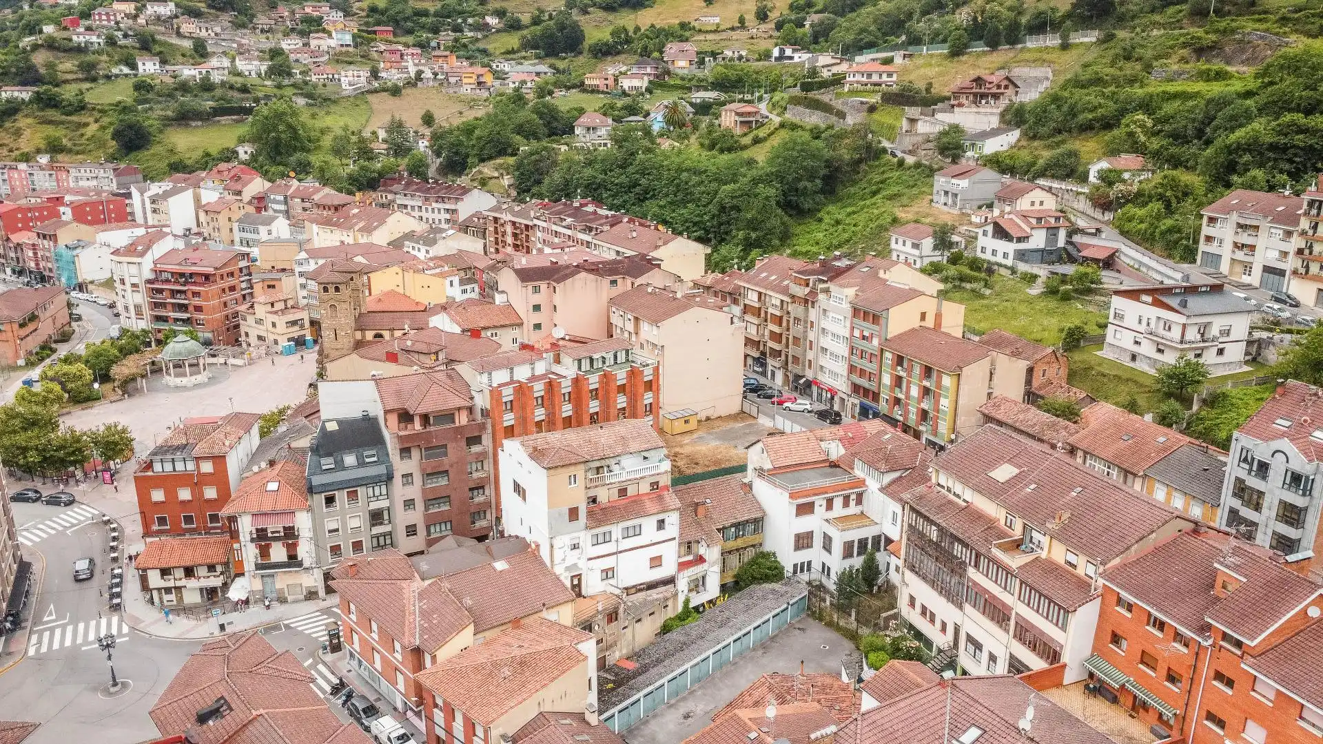 Vista exterior de Pis en venda en Aller amb Traster