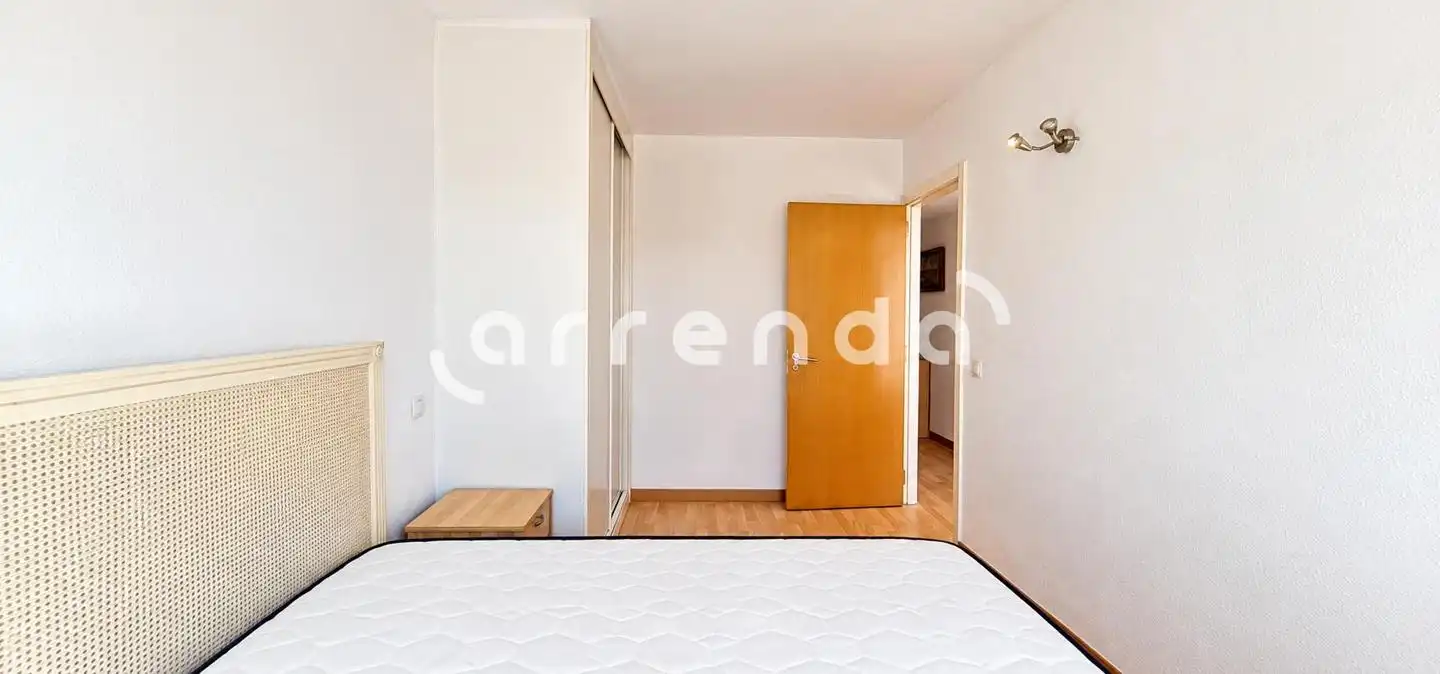 Schlafzimmer von Wohnung zur Miete in Usera