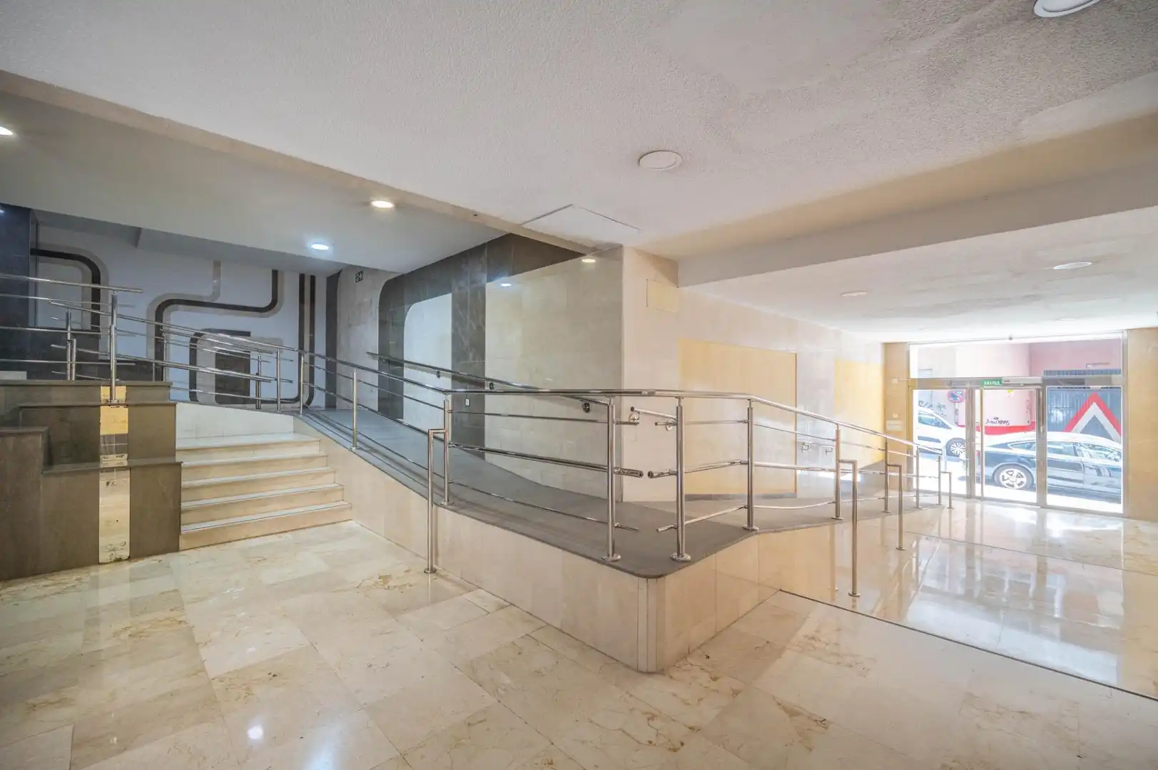 Attic for sale in Granada  with Air Conditioner, Heating and Private garden