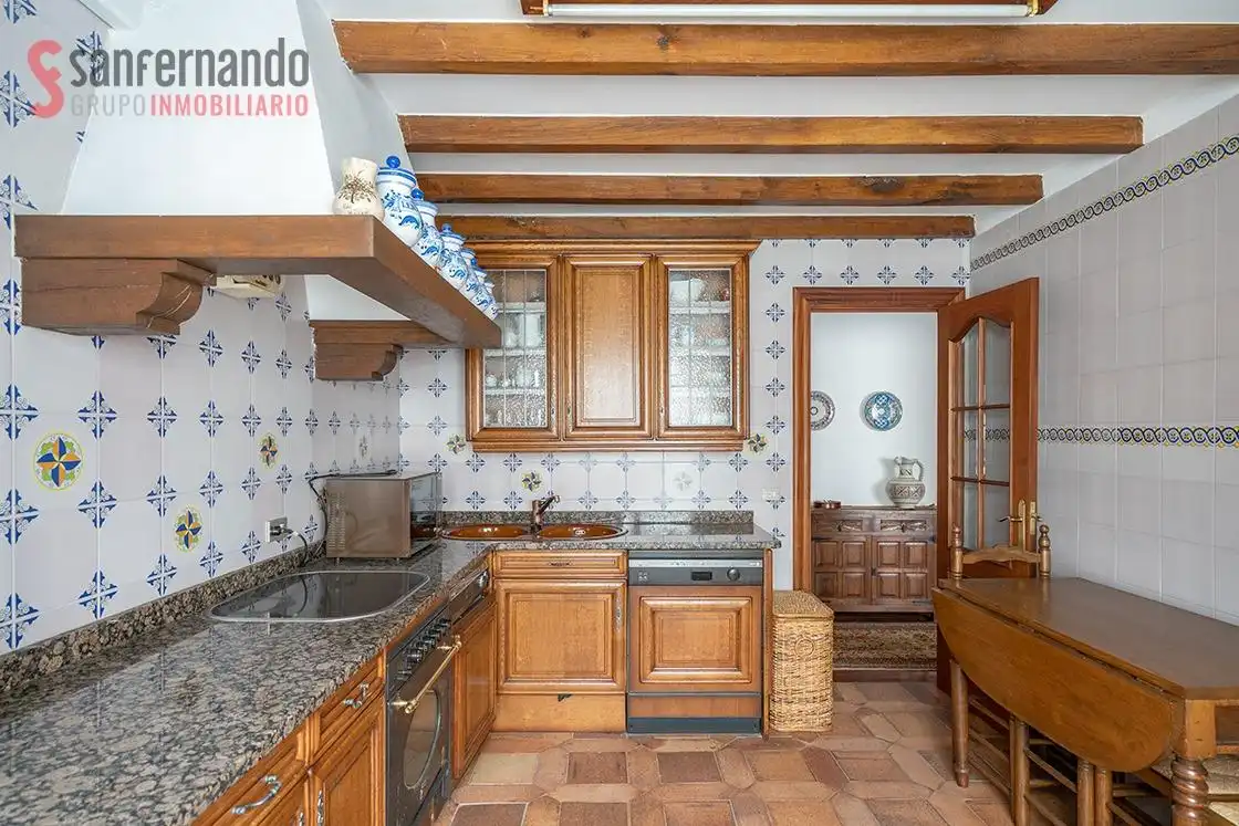 Cocina de Piso en venta en Corvera de Toranzo con Calefacción