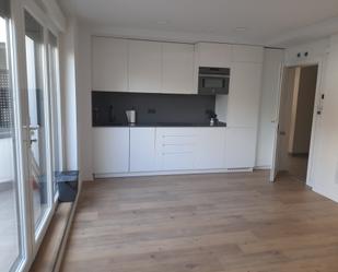 Cuina de Apartament de lloguer en Brunete amb Aire condicionat