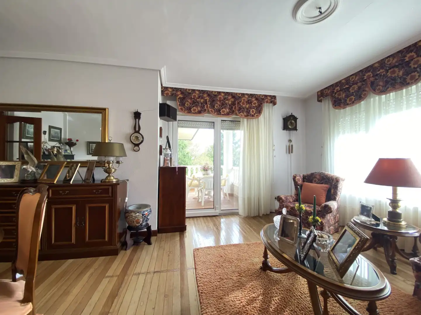 Living room of Detached homes for sale in Torrelavega   with Heating, Private garden and Parquet flooring