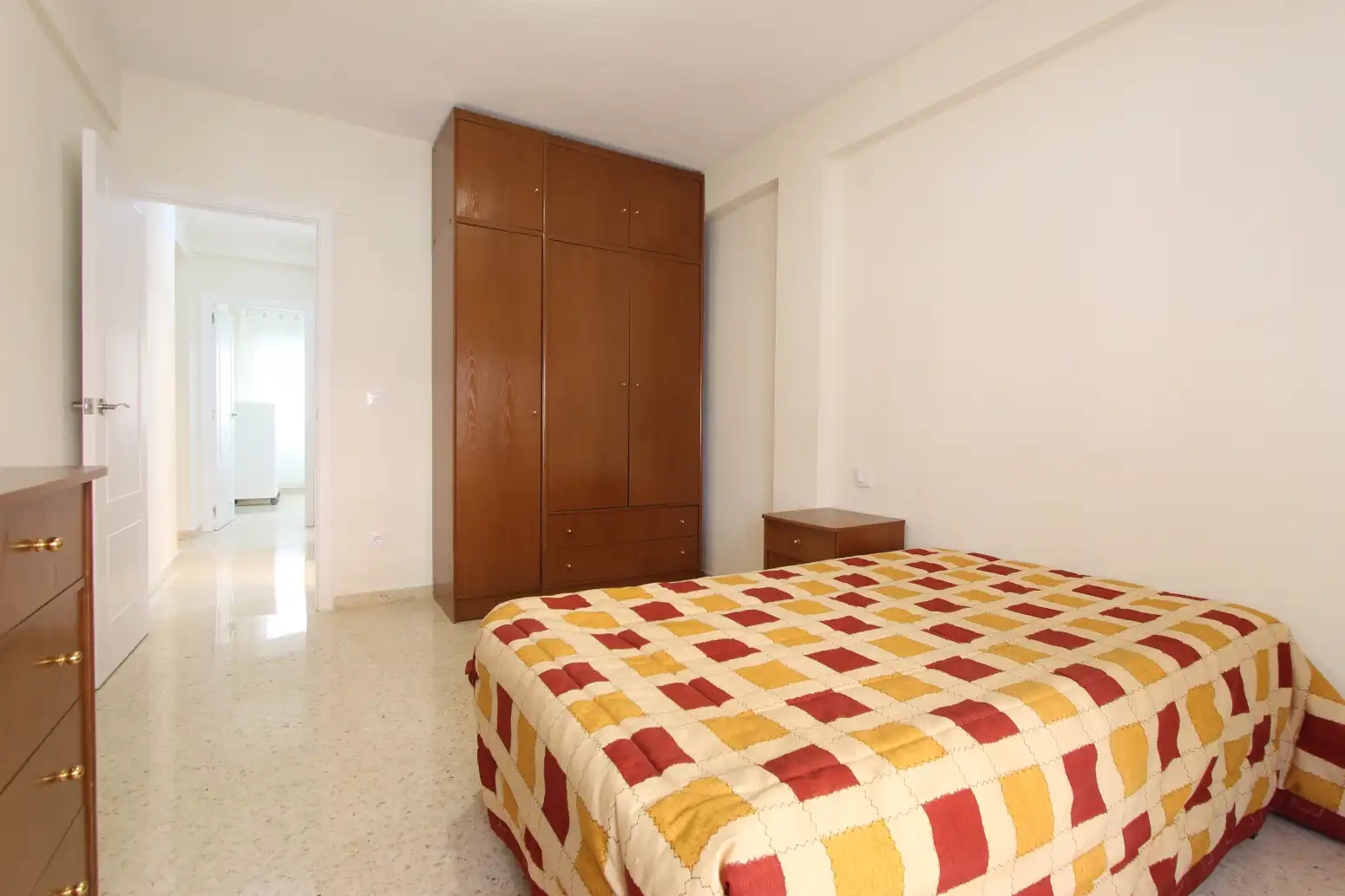 Habitación de Piso de alquiler en Alaquàs con Aire acondicionado, Calefacción y Amueblado