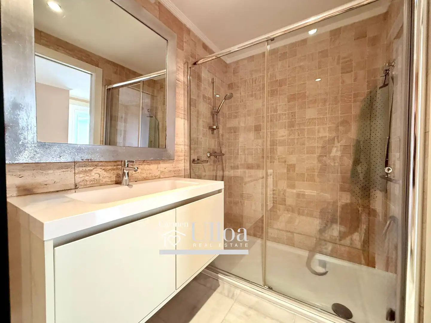 Bany de Apartament en venda en Alicante / Alacant amb Aire condicionat, Calefacció i Jardí privat