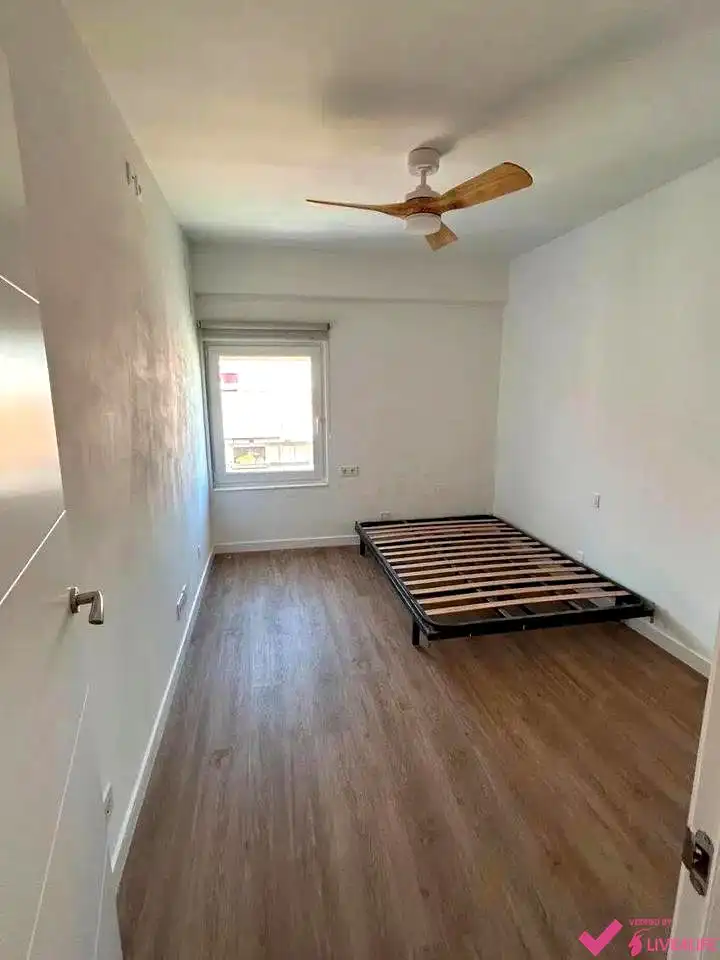 Flat for rent in calle de la Reina, El Cabanyal - El Canyamelar
