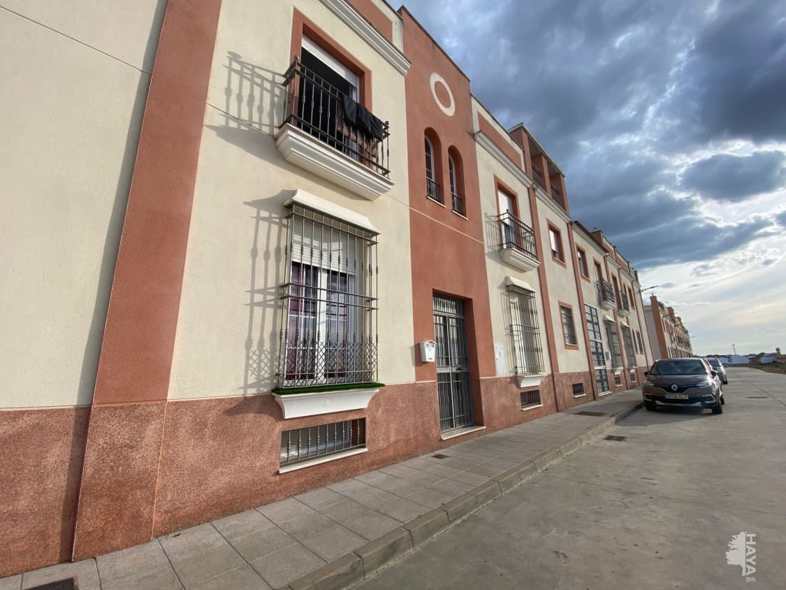 Vista exterior de Pis en venda en La Carlota amb Traster i Piscina