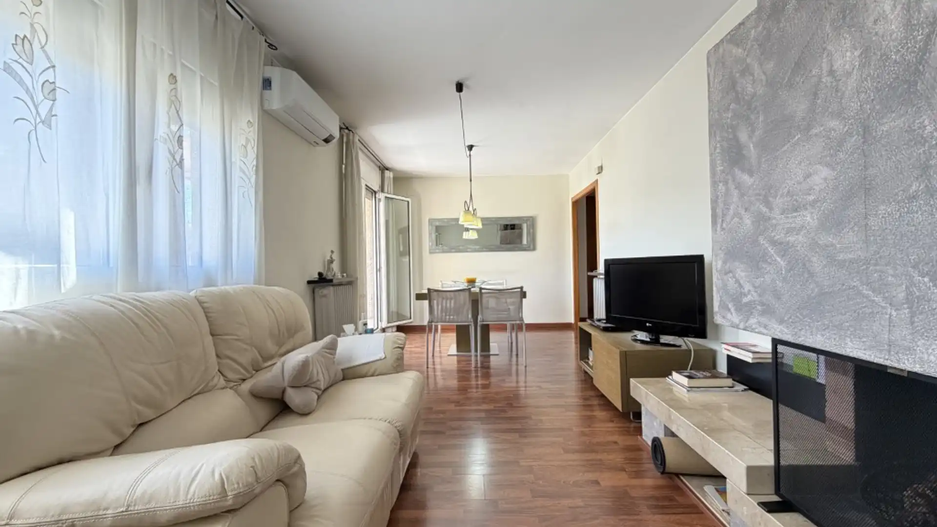Sala de estar de Ático en venta en Girona Capital con Aire acondicionado