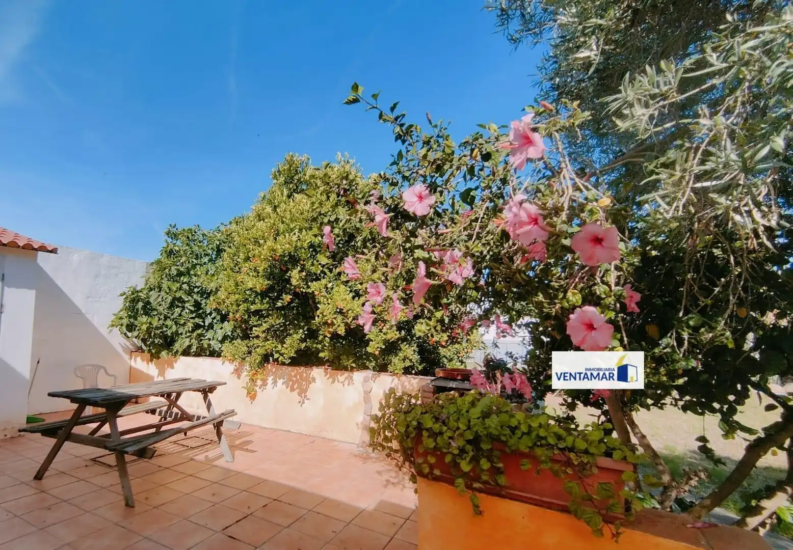 Terrasse von Country house zum Verkauf in La Línea de la Concepción mit Privatgarten und Abstellraum
