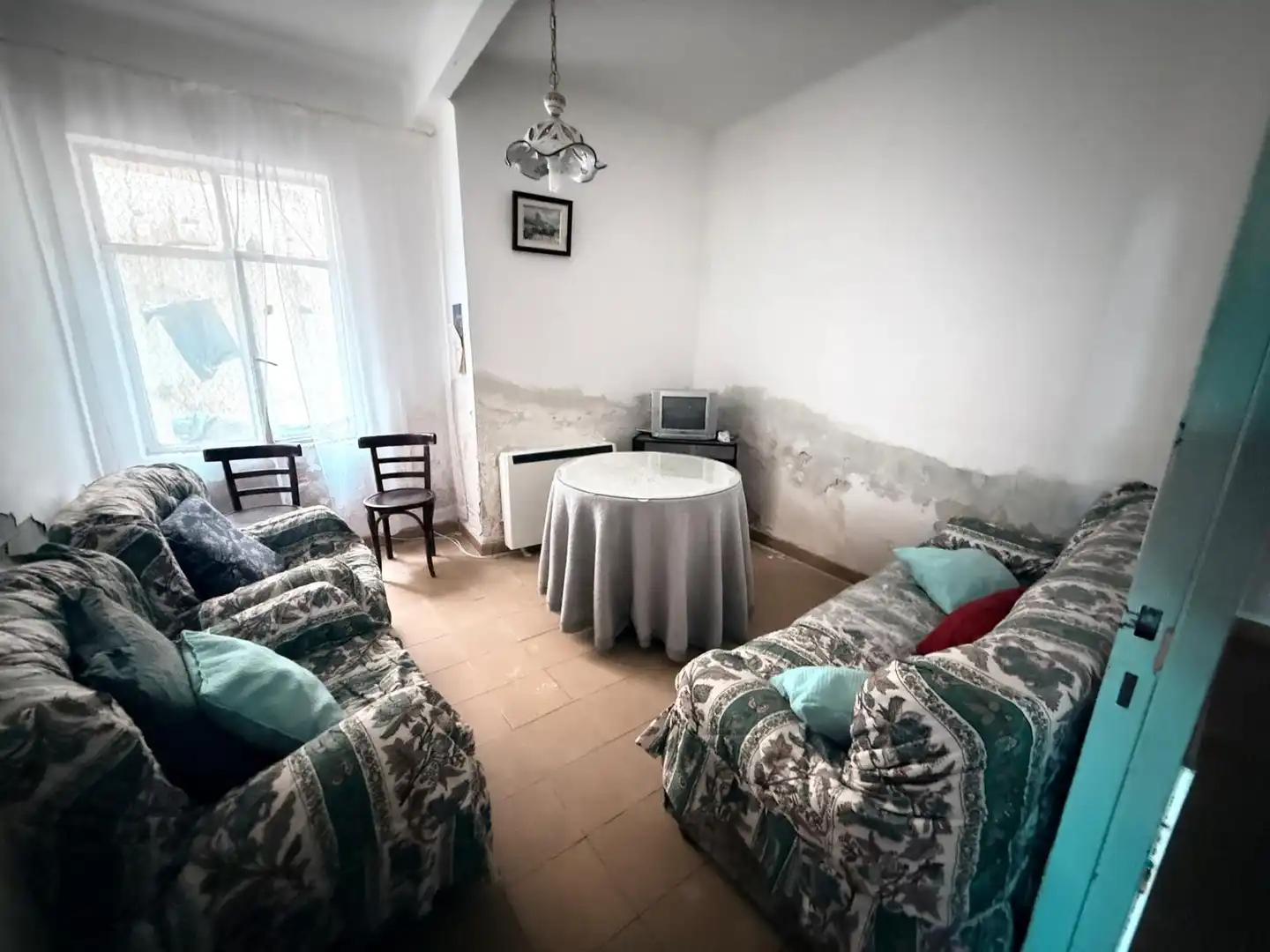 Sala d'estar de Casa o xalet en venda en Cantalapiedra amb Calefacció i Jardí privat