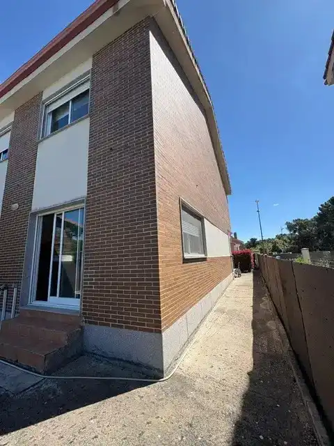 Vista exterior de Casa o chalet en venta en Boecillo con Calefacción, Parquet y Trastero