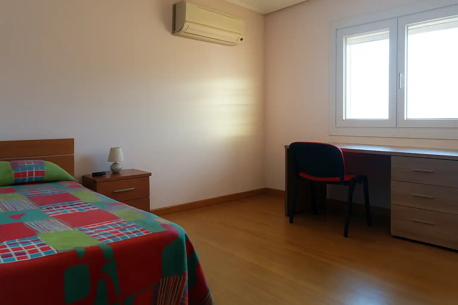 Dormitori de Dúplex per a compartir en Costacabana - Loma Cabrera