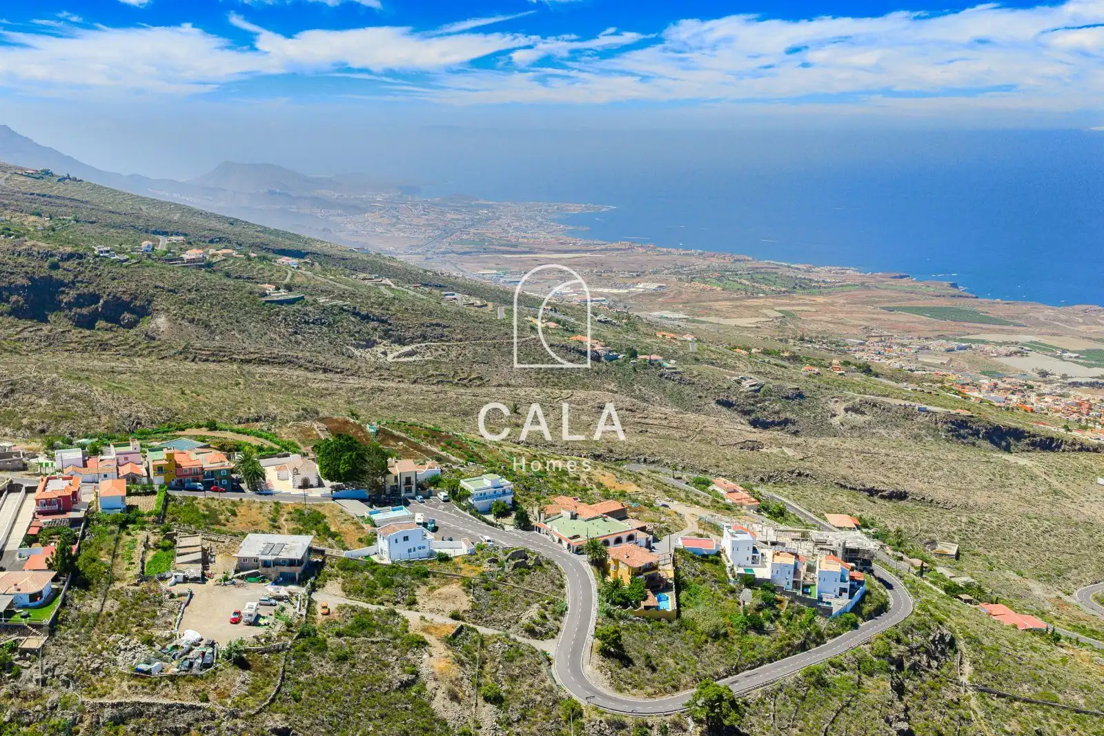 Vista exterior de Casa o xalet en venda en Adeje amb Aire condicionat, Calefacció i Terrassa
